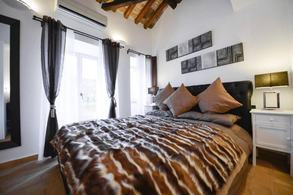Ibernesi - Charming Apartment At The Roman Forums Exterior foto