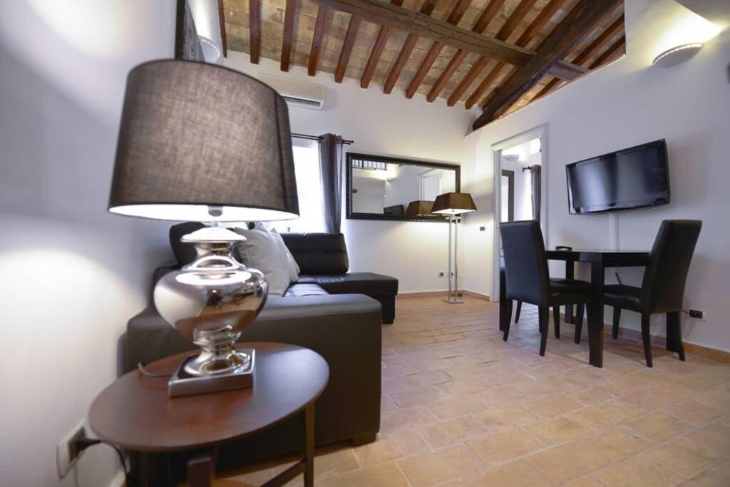 Ibernesi - Charming Apartment At The Roman Forums Exterior foto