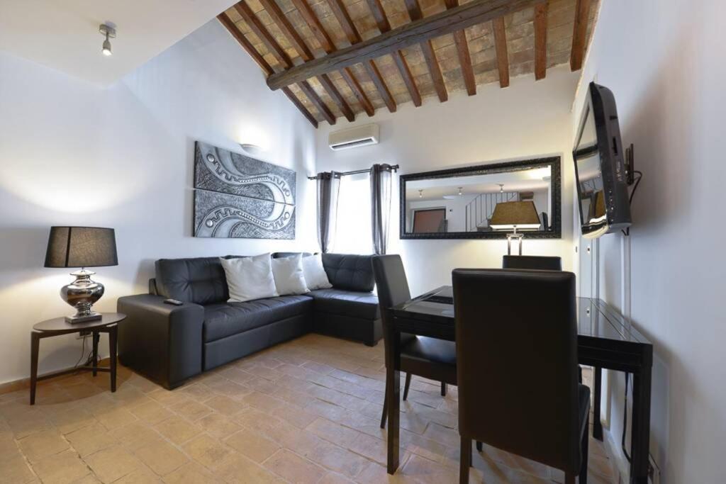 Ibernesi - Charming Apartment At The Roman Forums Exterior foto